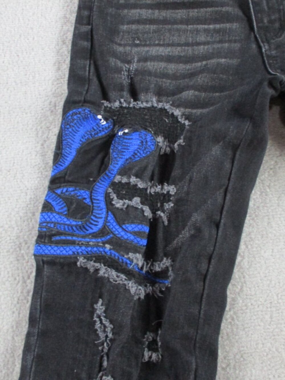 Mens Skinny Cobra Snake Jeans Size 28 Black Denim Distressed Embroidered Stretch - Picture 3 of 15